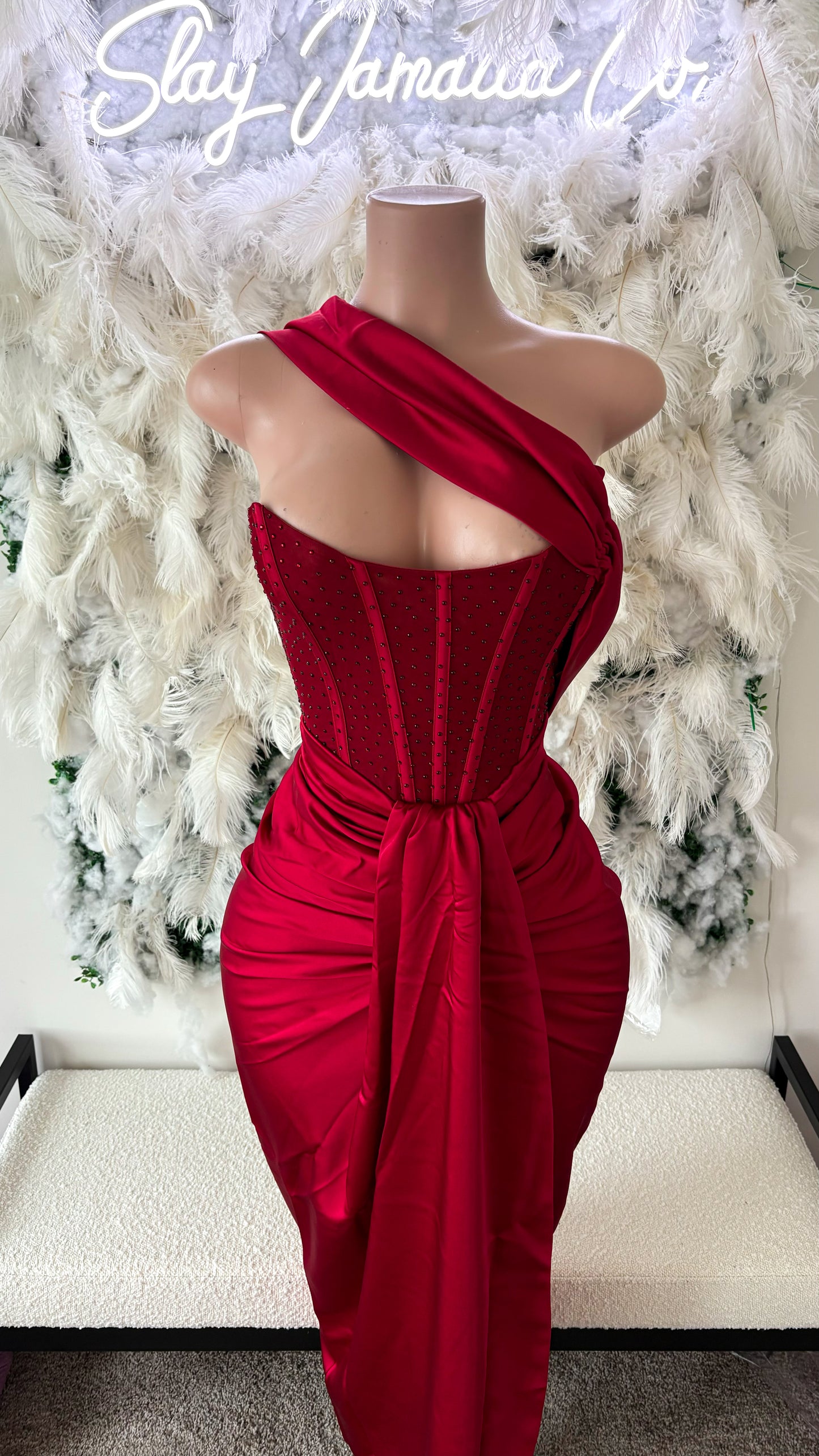 Regal Attire Velvet Midi Dress