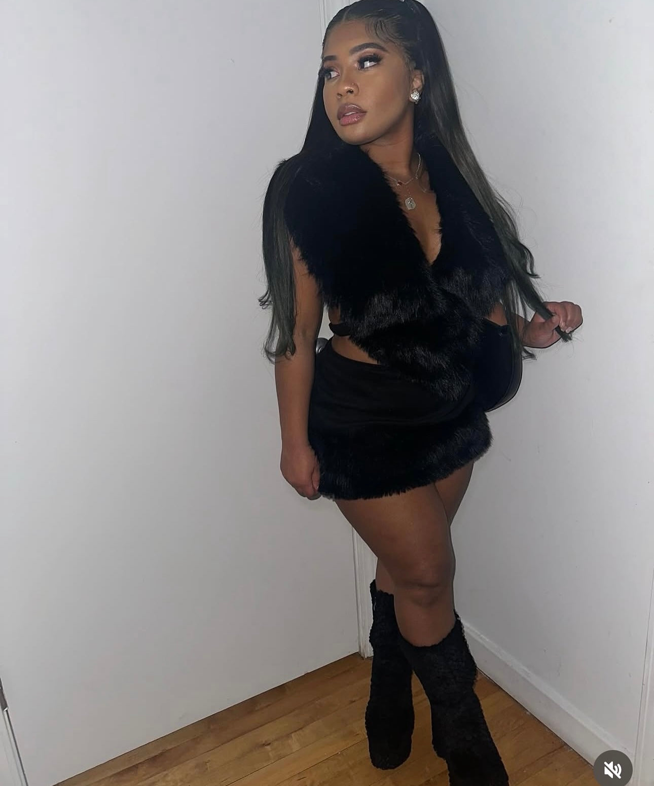 READY TO SHIP It’s  Giving Rich Vibes Fur Skirt Set -  Black